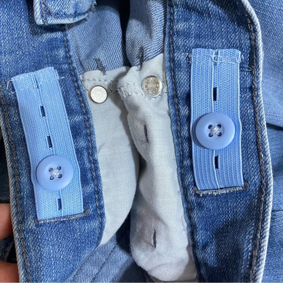 Children’s Place Light Wash Jeans - Picture 8 of 8